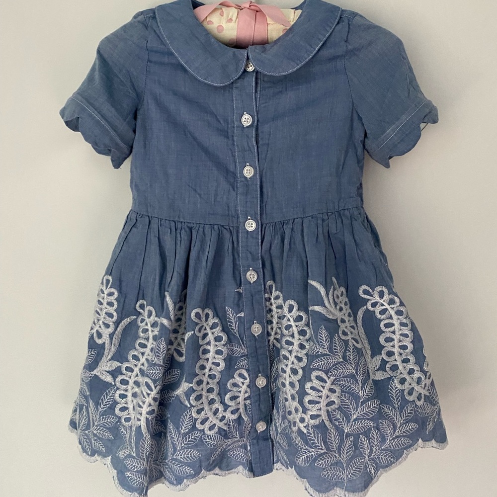 Gentle used, size 3T, genuine kids, blue Demi with white flowers